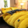 Parure de lit en velours Jaune Velours - Drap housse / Housse de couette / Taies d'oreiller La Maison des Housses