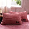 Parure de lit en velours Rose Velours - Drap housse / Housse de couette / Taies d'oreiller La Maison des Housses