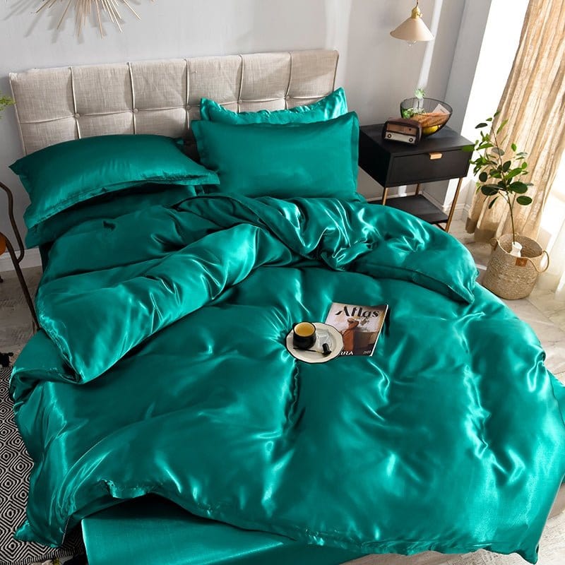Parure de lit Vert type satin - Drap housse / Housse de couette / 2 taies d'oreiller La Maison des Housses